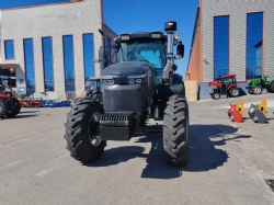 Wholesale High Quality Heavy Duty 4 Wheel Drive Agricultural Tractor With 3 Point Hitch System For Farmland Cultivation